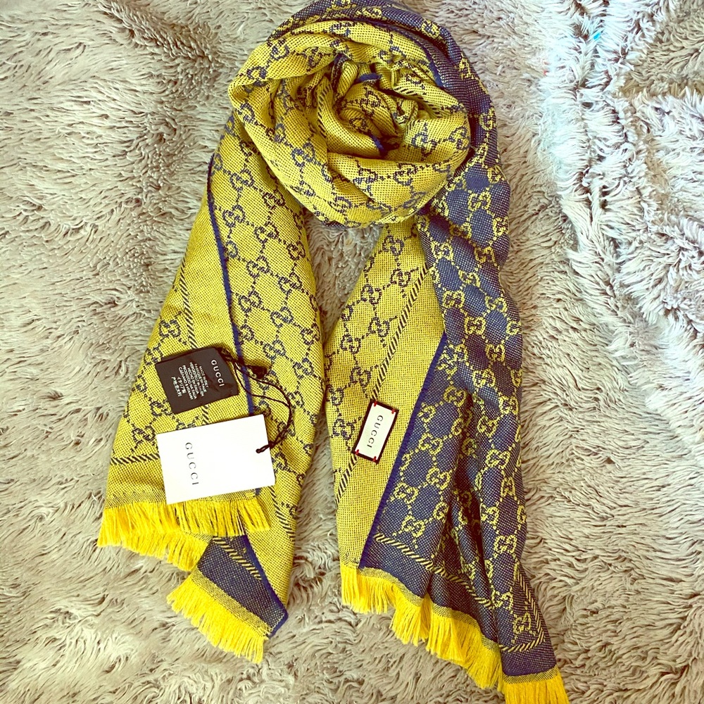 Gucci GG reversible blue yellow scarf